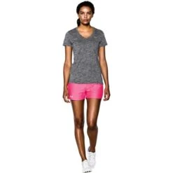 UNDER ARMOUR Women's Tech Twist V-Neck Tee 6 UNDER ARMOUR Women's Tech Twist V-Neck Tee -Heb Fashion Shop 2009255 030 alt2